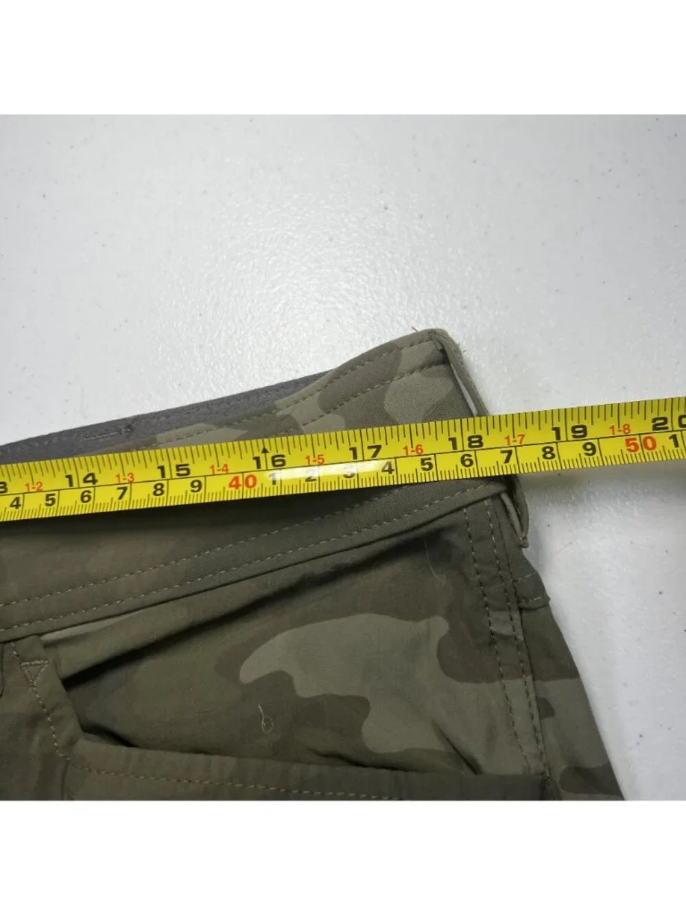 Eddie Bauer Mens First Ascent Camo Cargo Pants Size 36x30 Hiking Stretch